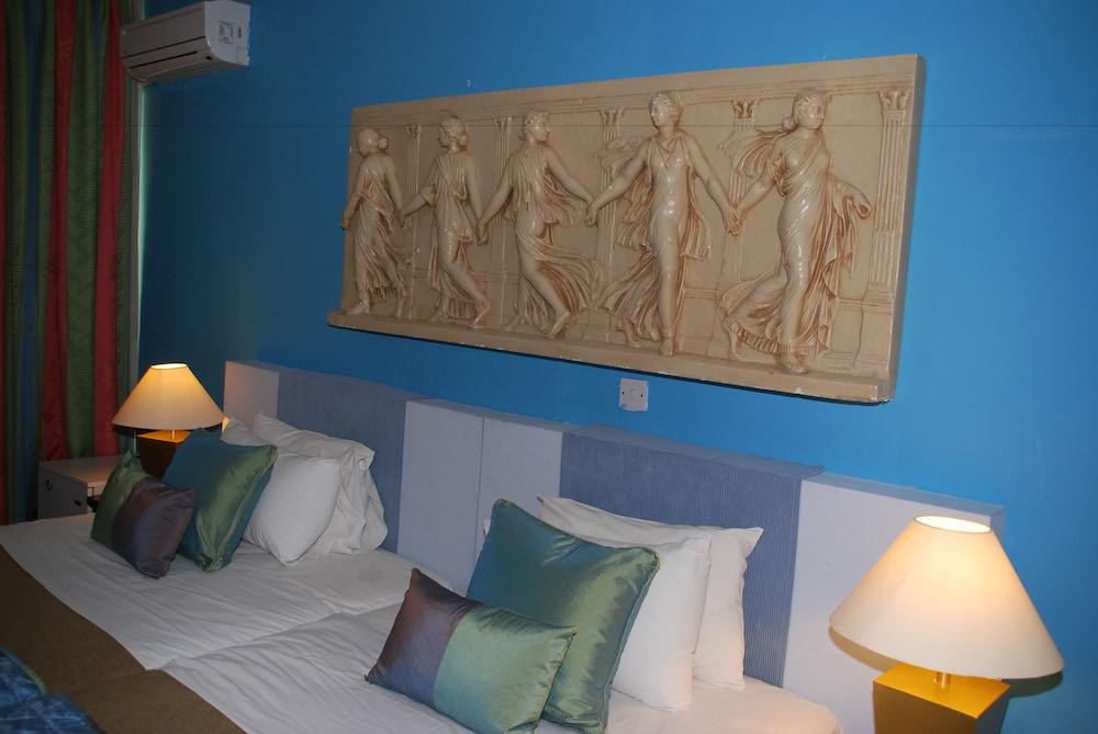 The Caravel Hotel 레메소스 외부 사진